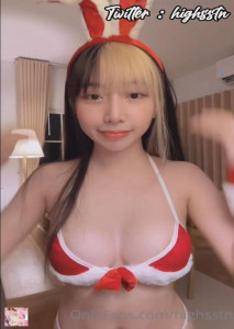 น้อง highsstn ในชุดซานต้า